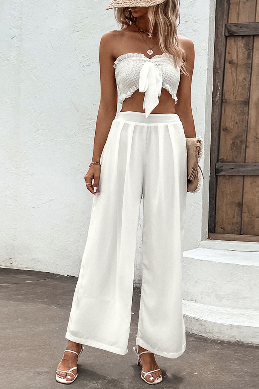 Conjunto de pantalón de pernera ancha y top de tubo fruncido