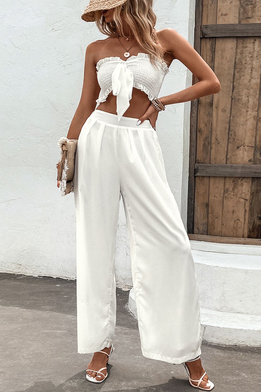 Conjunto de pantalón de pernera ancha y top de tubo fruncido