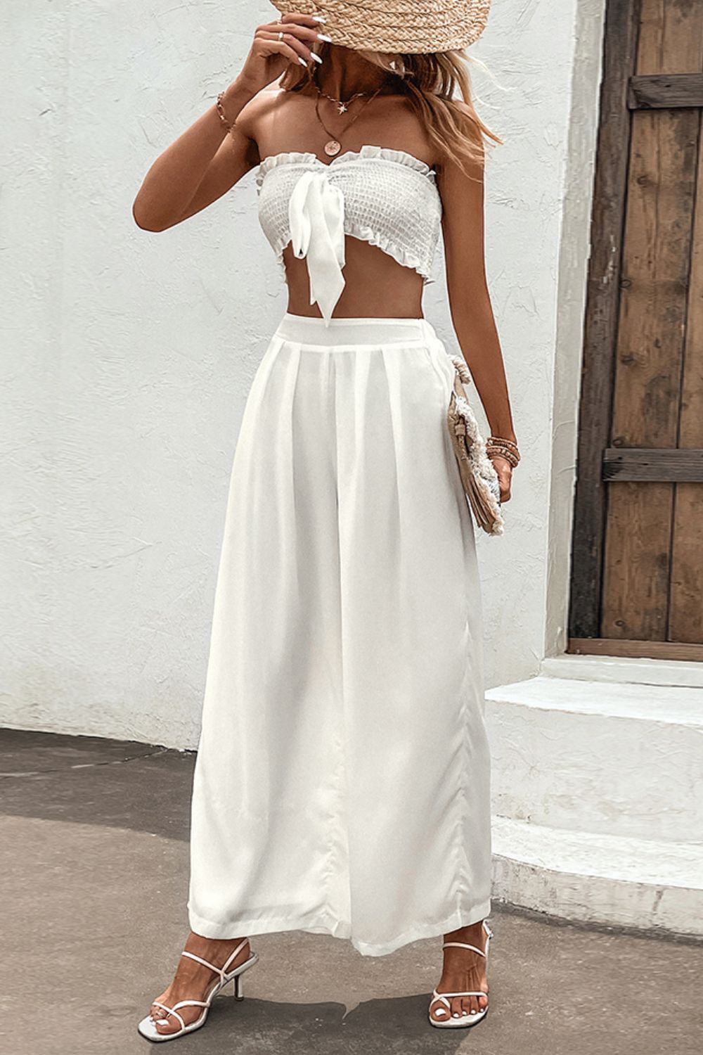 Conjunto de pantalón de pernera ancha y top de tubo fruncido