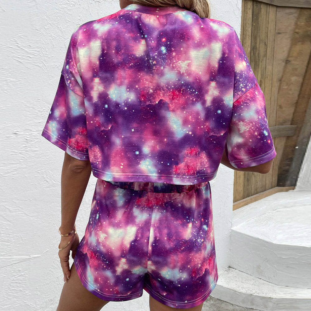 Conjunto de top y shorts de media manga con hombros caídos y cuello redondo con efecto tie dye